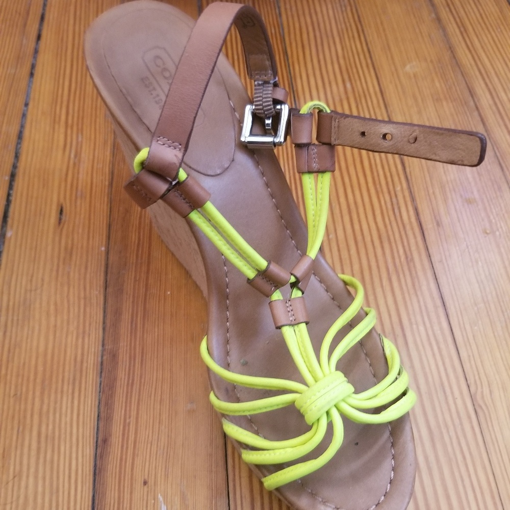Women's shoes